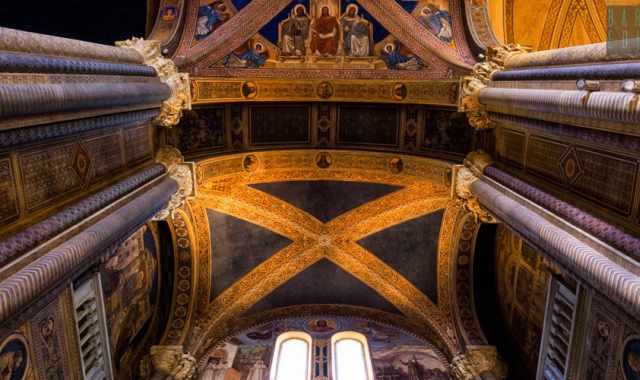 Ricca e solenne: la chiesa di San Giuseppe, sorprendente simbolo del rione Madonnella